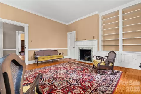Living - 310 Kershaw St, Cheraw, SC 29520 photo 3 of 5