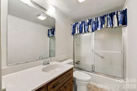 Bath - 609 Poplar Ave, Kannapolis, NC 28081 photo 1 of 1
