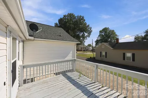 Exterior - 609 Poplar Ave, Kannapolis, NC 28081 photo 8 of 10