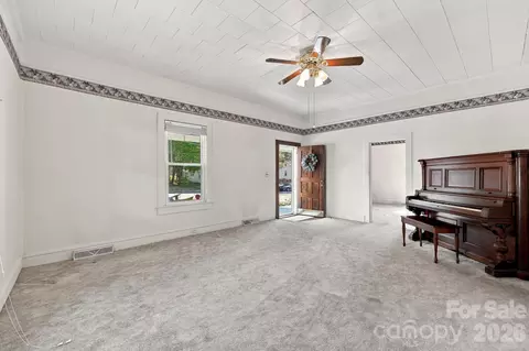 Living - 609 Poplar Ave, Kannapolis, NC 28081 photo 3 of 10