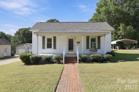 Exterior - 609 Poplar Ave, Kannapolis, NC 28081 photo 2 of 10