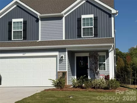 607 Hot Springs Dr, Kannapolis, NC 28081