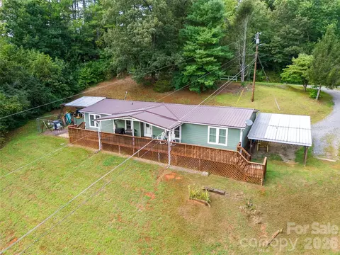 Exterior - 204 Grove Rd, Sylva, NC 28779 photo 8 of 9