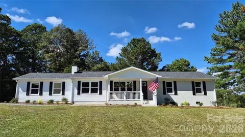 3268 Hoke Rd, Heath Springs, SC 29058