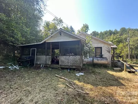 2635 Lower Gabriels Creek Rd, Mars Hill, NC 28754