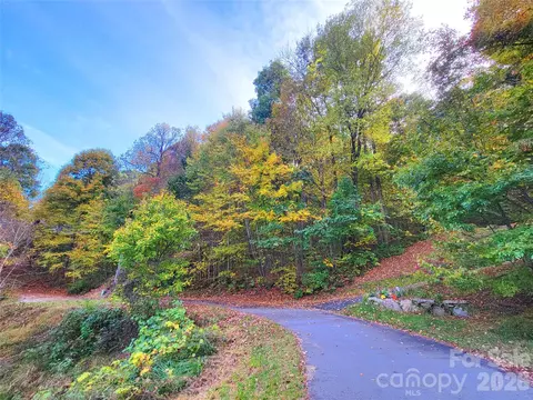 200 Village 3a Ln #3A, Waynesville, NC 28786