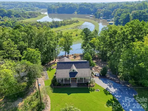180 Duck Cove Rd, Belmont, NC 28012