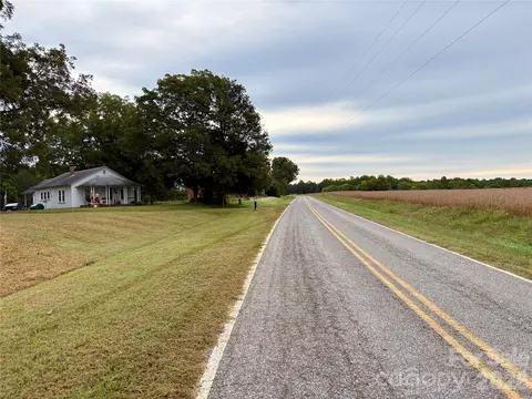 292 Williamsburg Rd, Olin, NC 28660 photo 9