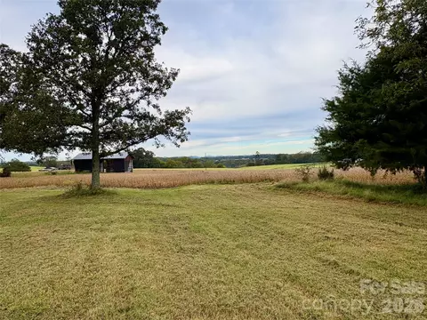 292 Williamsburg Rd, Olin, NC 28660 photo 13