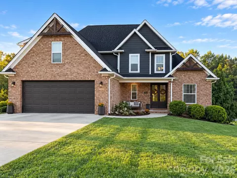 121 Westfields Dr, Taylorsville, NC 28681