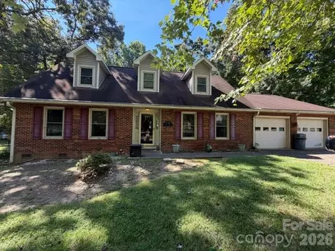 1750 29th Avenue Ne Pl NE, Hickory, NC 28601