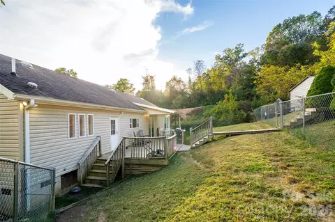 Exterior - 23 Yorkie Dr, Clyde, NC 28721 photo 3 of 3