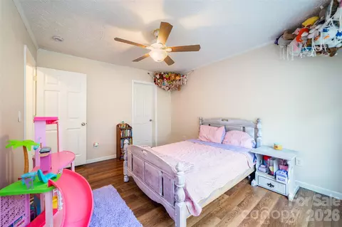 Bedroom - 23 Yorkie Dr, Clyde, NC 28721 photo 3 of 3