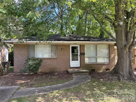 549 Blendwood Dr, Charlotte, NC 28215