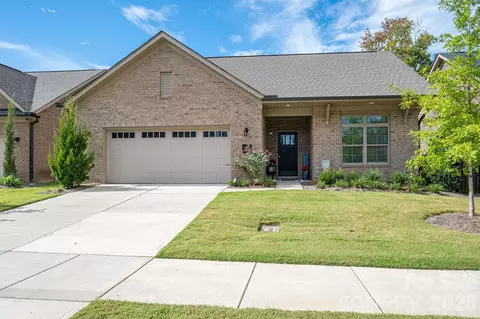 314 Lifestyle Ct, Gastonia, NC 28056