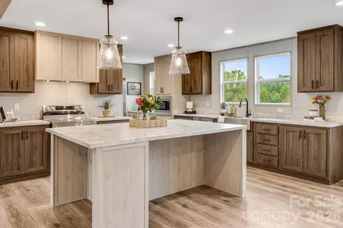 823 Jupiter Rd, Weaverville, NC 28787