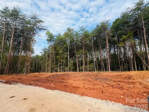 3542 Vilas 1 Dr #1, Claremont, NC 28610