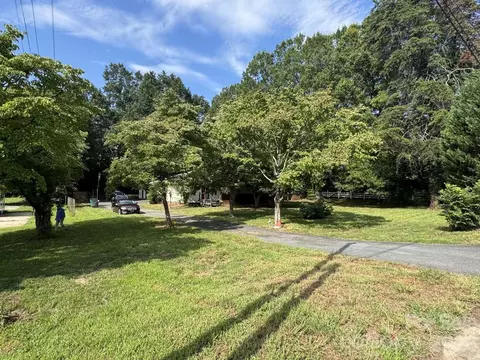7214 Lawyers Rd, Charlotte, NC 28227