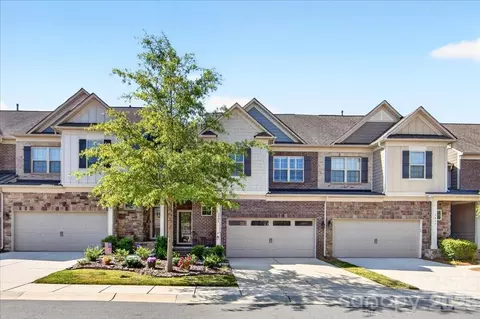 3093 Hartson Pointe Dr, Fort Mill, SC 29707