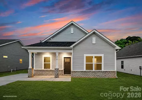 5536 Howard St, Charlotte, NC 28269