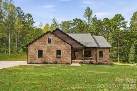 5615 Lou Ln, Iron Station, NC 28080