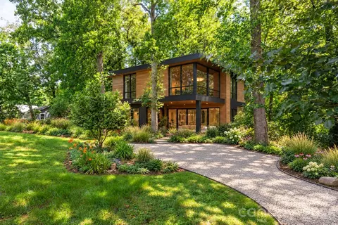 Harnett Street, Asheville, NC 28806