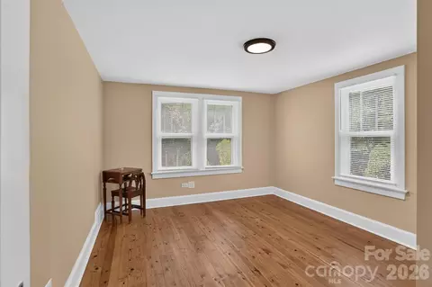Bedroom - 409 Lockhart Rd, Tryon, NC 28782 photo 5 of 8