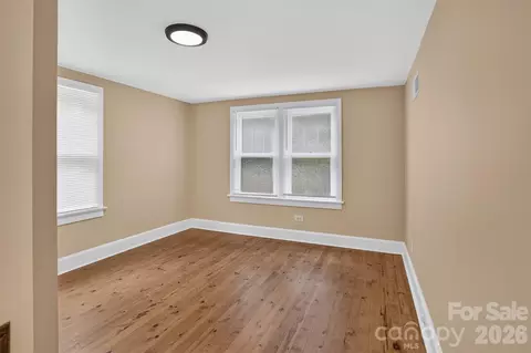 Bedroom - 409 Lockhart Rd, Tryon, NC 28782 photo 7 of 8