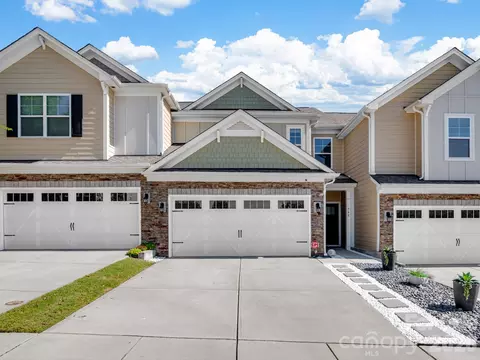 Exterior - 968 Pennington Dr, Lancaster, SC 29720 photo 2 of 8