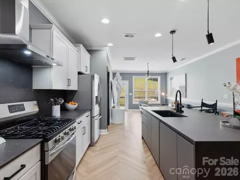 Kitchen - 968 Pennington Dr, Lancaster, SC 29720 photo 3 of 6