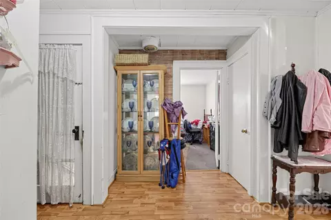 Entry Way - 519 E 2nd Ave, Newton, NC 28658 photo 3 of 4