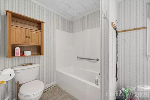 Bath - 519 E 2nd Ave, Newton, NC 28658 photo 2 of 2