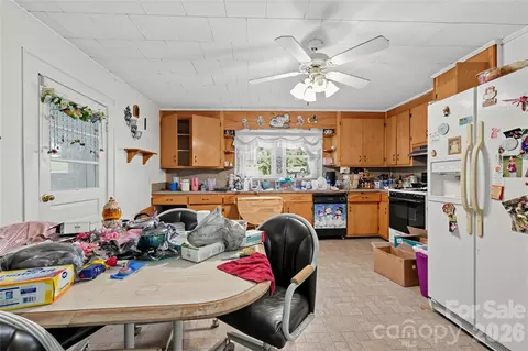 Kitchen - 519 E 2nd Ave, Newton, NC 28658 photo 2 of 3