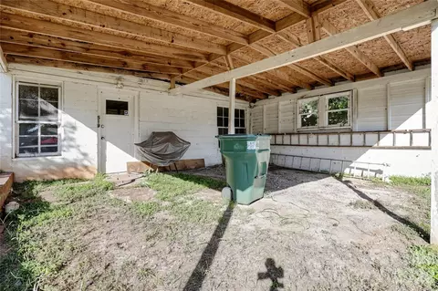 Exterior - 519 E 2nd Ave, Newton, NC 28658 photo 5 of 5