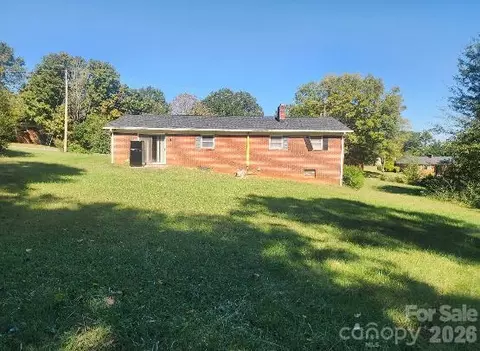 102 Garrison Dr, Morganton, NC 28655 photo 3