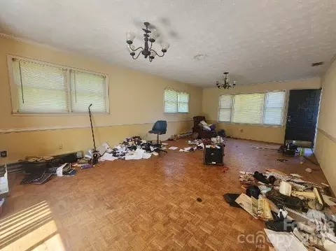 102 Garrison Dr, Morganton, NC 28655 photo 4