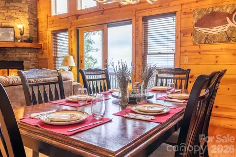 Dining - 109 Valley Heights Dr, Mars Hill, NC 28754 photo 2 of 3