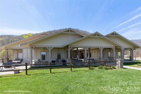 35 Chandra Ln, Clyde, NC 28721 photo 16