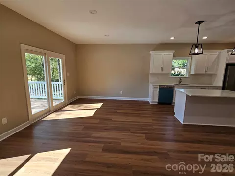 Living - 3670 Travertine Dr, Lancaster, SC 29720 photo 2 of 3