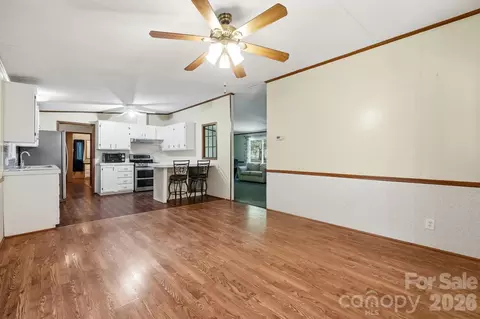 Living - 6017 Frazier Dr, Davidson, NC 28036 photo 5 of 10