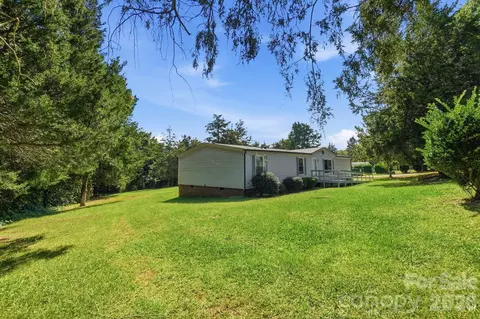Exterior - 6017 Frazier Dr, Davidson, NC 28036 photo 4 of 8