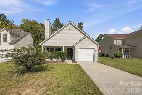 7812 Montbrook Dr, Charlotte, NC 28214
