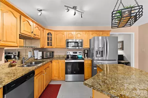 Kitchen - 4618 Hendrix Ct, Concord, NC 28025 photo 2 of 3