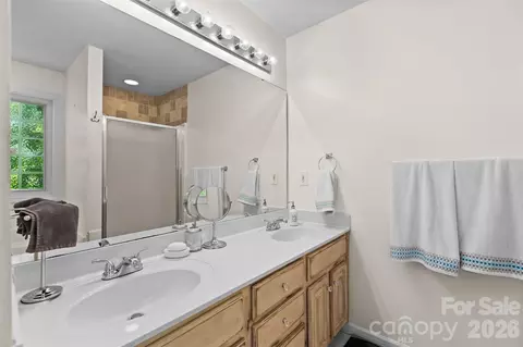 Bath - 4618 Hendrix Ct, Concord, NC 28025 photo 1 of 3