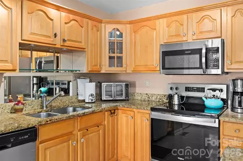 Kitchen - 4618 Hendrix Ct, Concord, NC 28025 photo 3 of 3