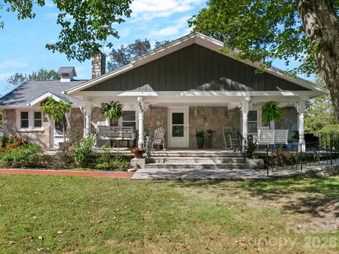Courtland Boulevard, Hendersonville, NC 28791