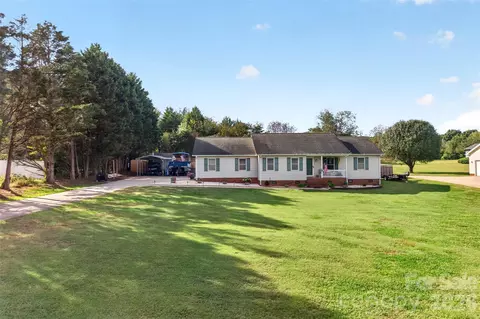 135 Rumple Hill Dr, Statesville, NC 28677