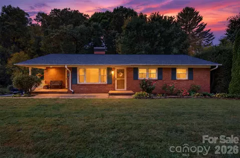 230 Rhoda St, Canton, NC 28716