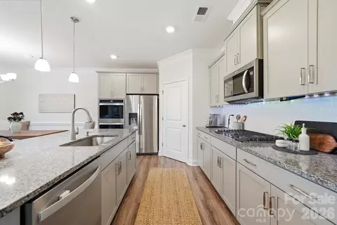 Kitchen - 4207 Millstream Rd, Denver, NC 28037 photo 3 of 3