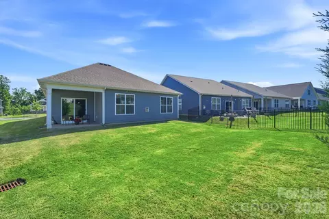 Exterior - 4207 Millstream Rd, Denver, NC 28037 photo 6 of 7